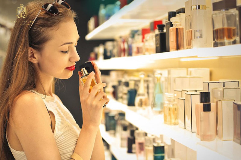 Thử nước hoa ngay store